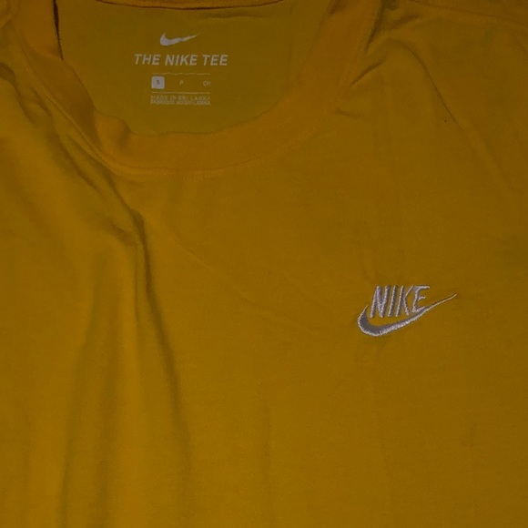 Nike Tee. - Picture 3 of 3